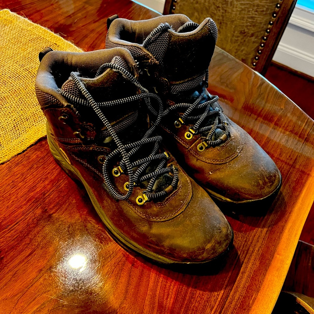 Size 10.5 Men’s Timberland Hiking Boots